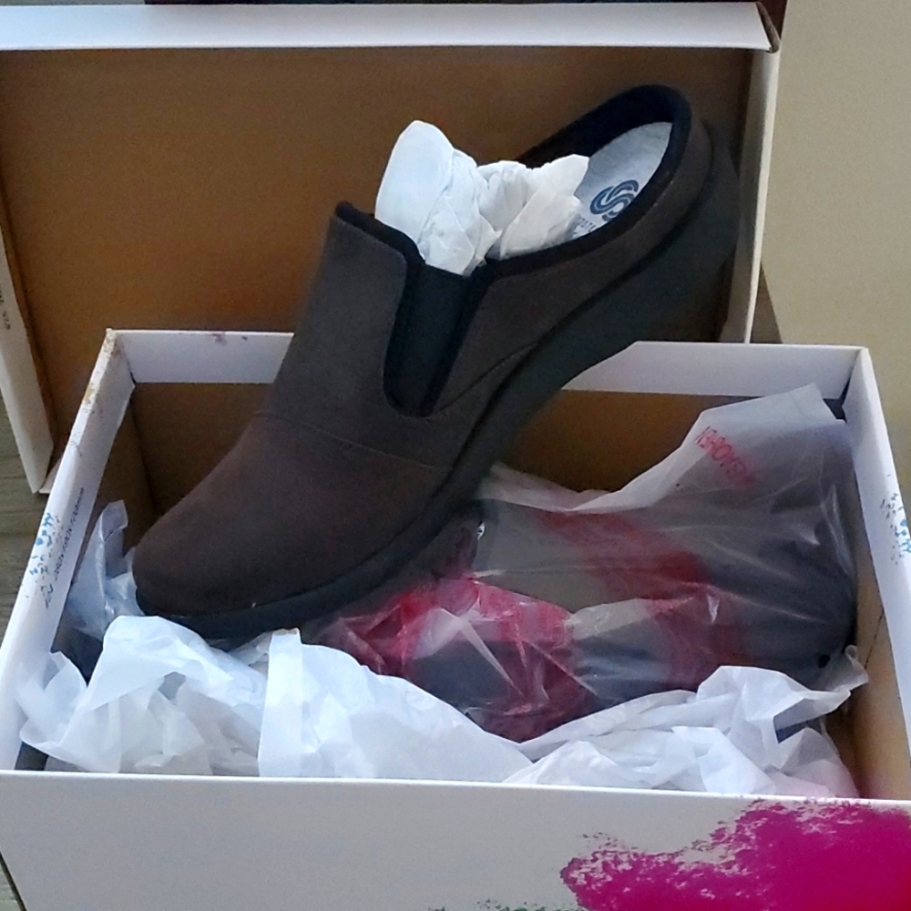 Cloudsteppers Brown Mules - Never Worn